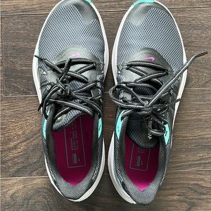 Only worn twice. They’re too tight.